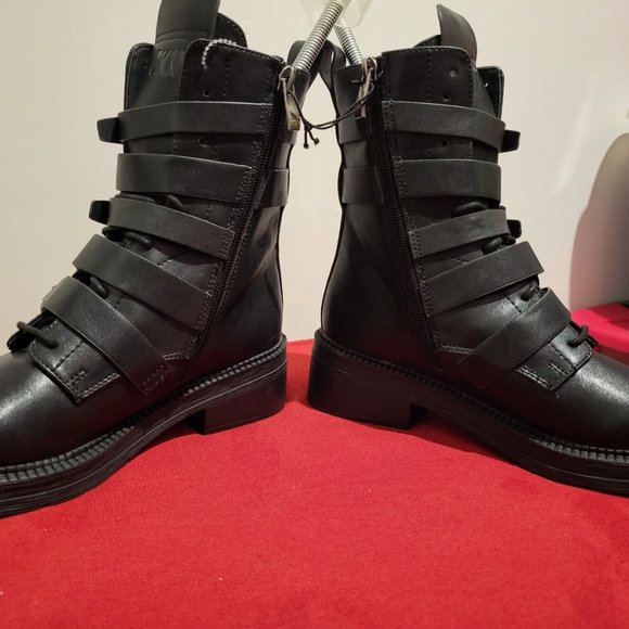 DKNY Ita Strappy Buckle Detail Leather Combat Boot - Picture 8 of 12